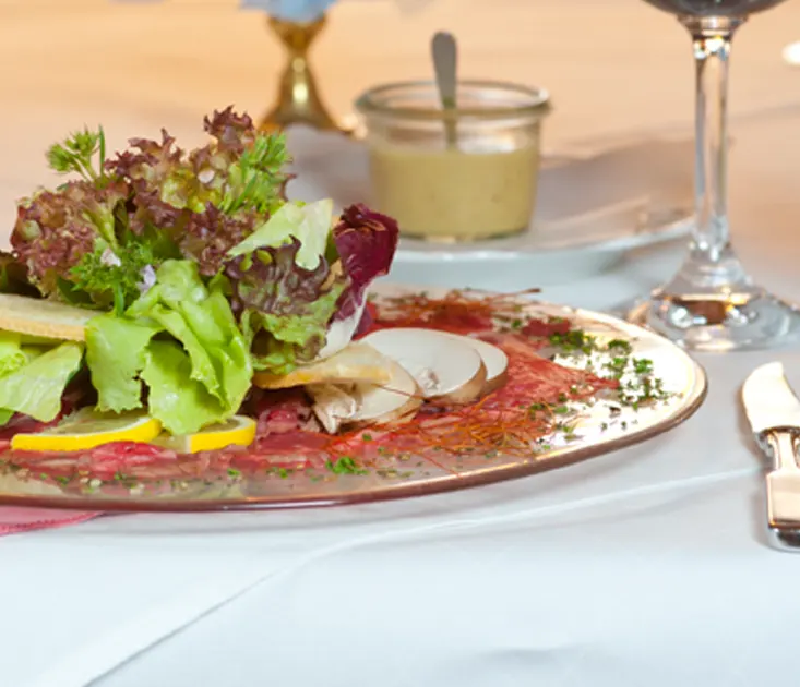 Restaurant Teller Salat