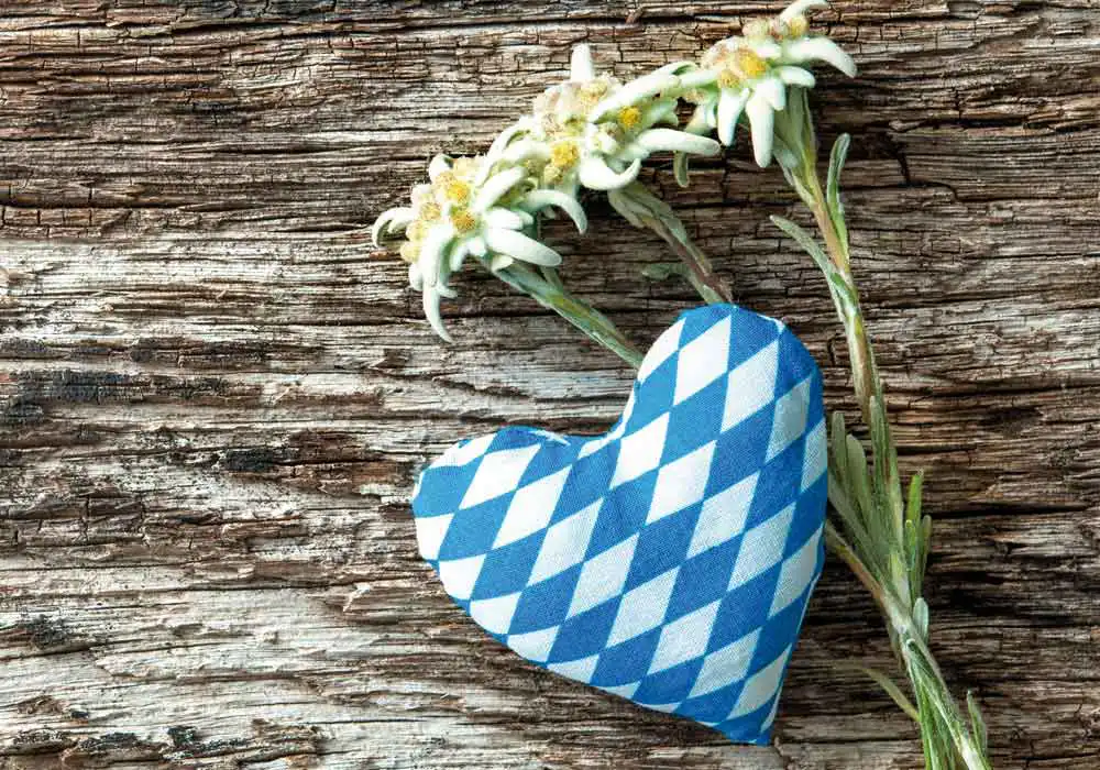 Herz aus Stoff mit Edelweiss