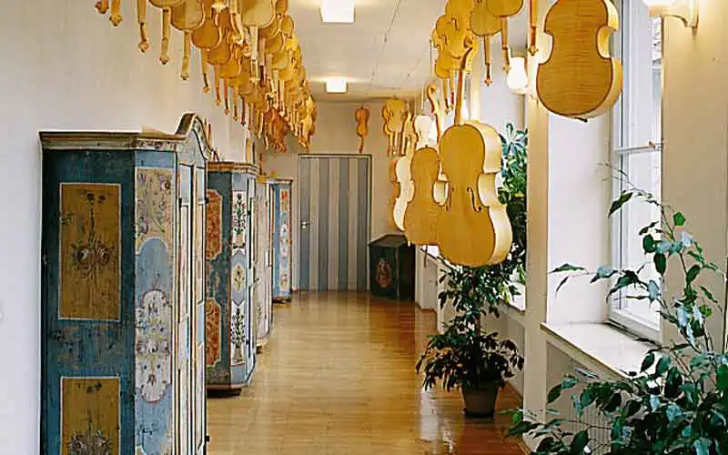 Geigenbaumuseum Innenraum