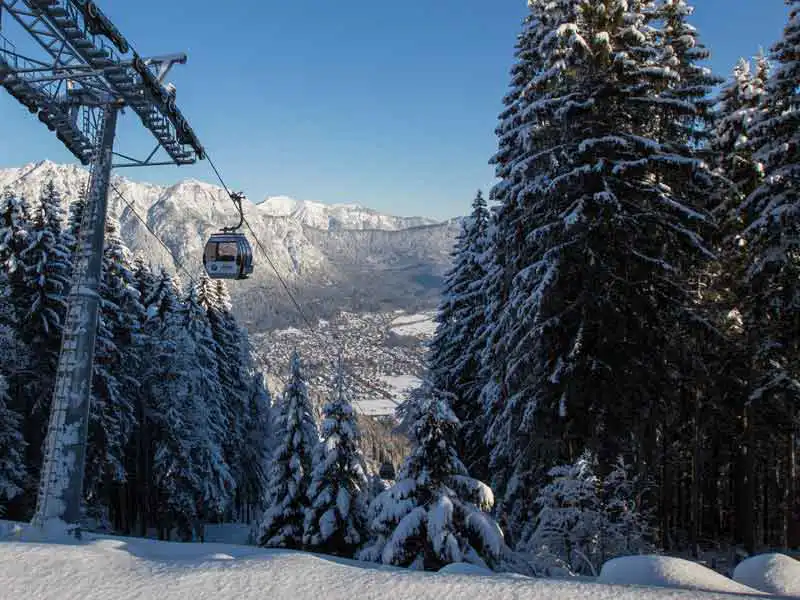 Hausbergbahn im Winter