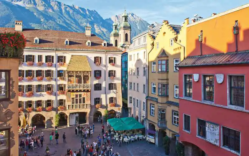 Innsbruck Innenstadt mit Cafes
