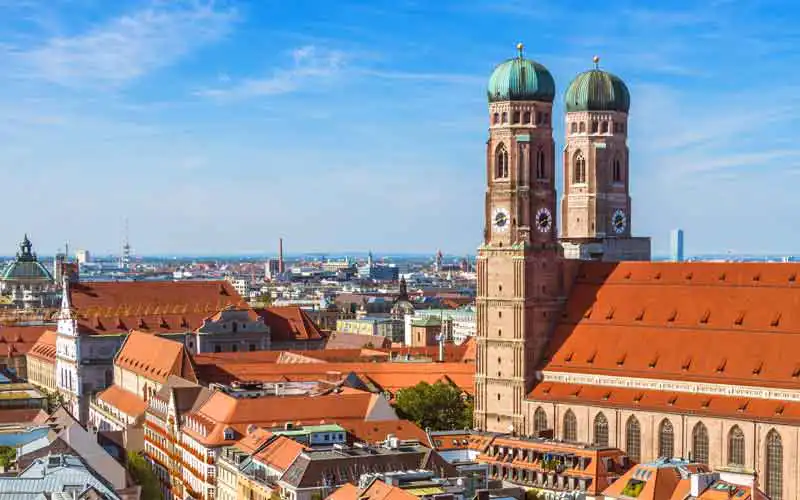 München Stadtpanorama mit Frauenkirche