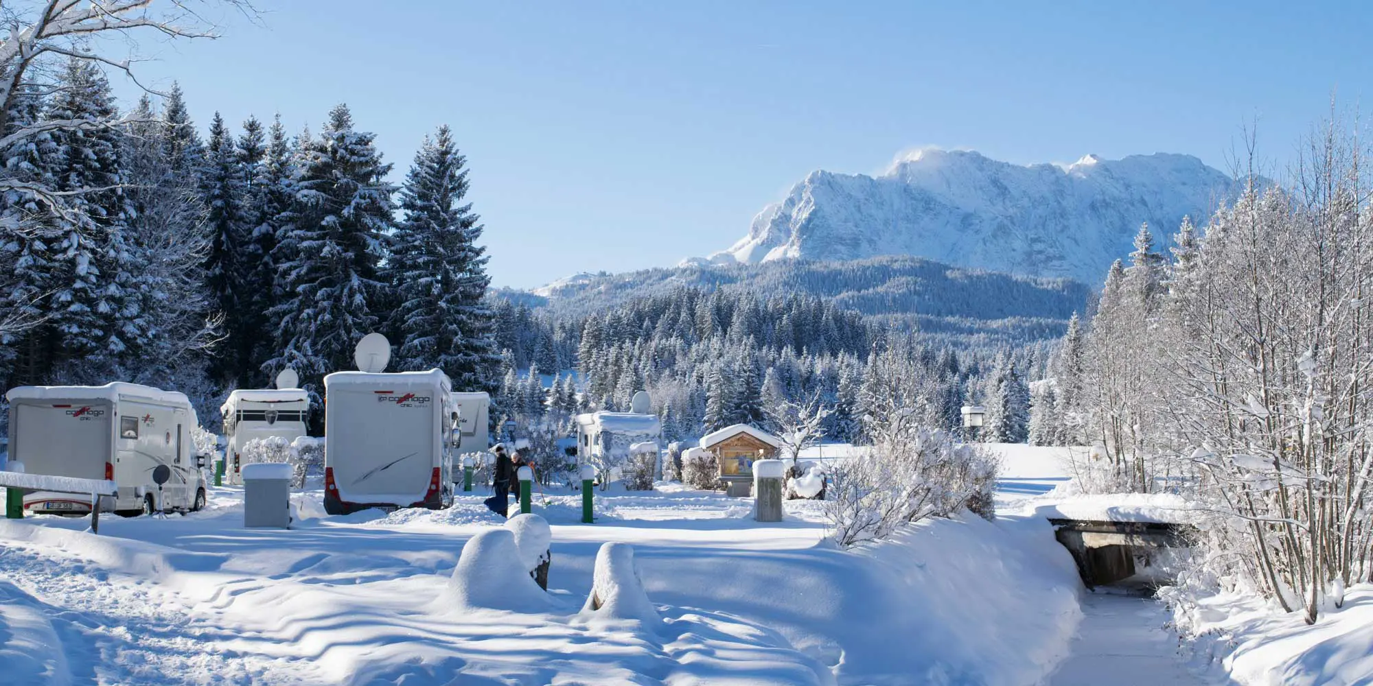 Wohnmobilstellplatz mit Blick auf das Karwendelgebirge